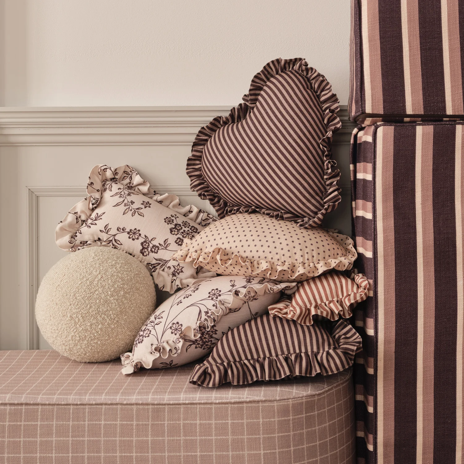 Mini Ruffle Pillow | Kit - Image 2