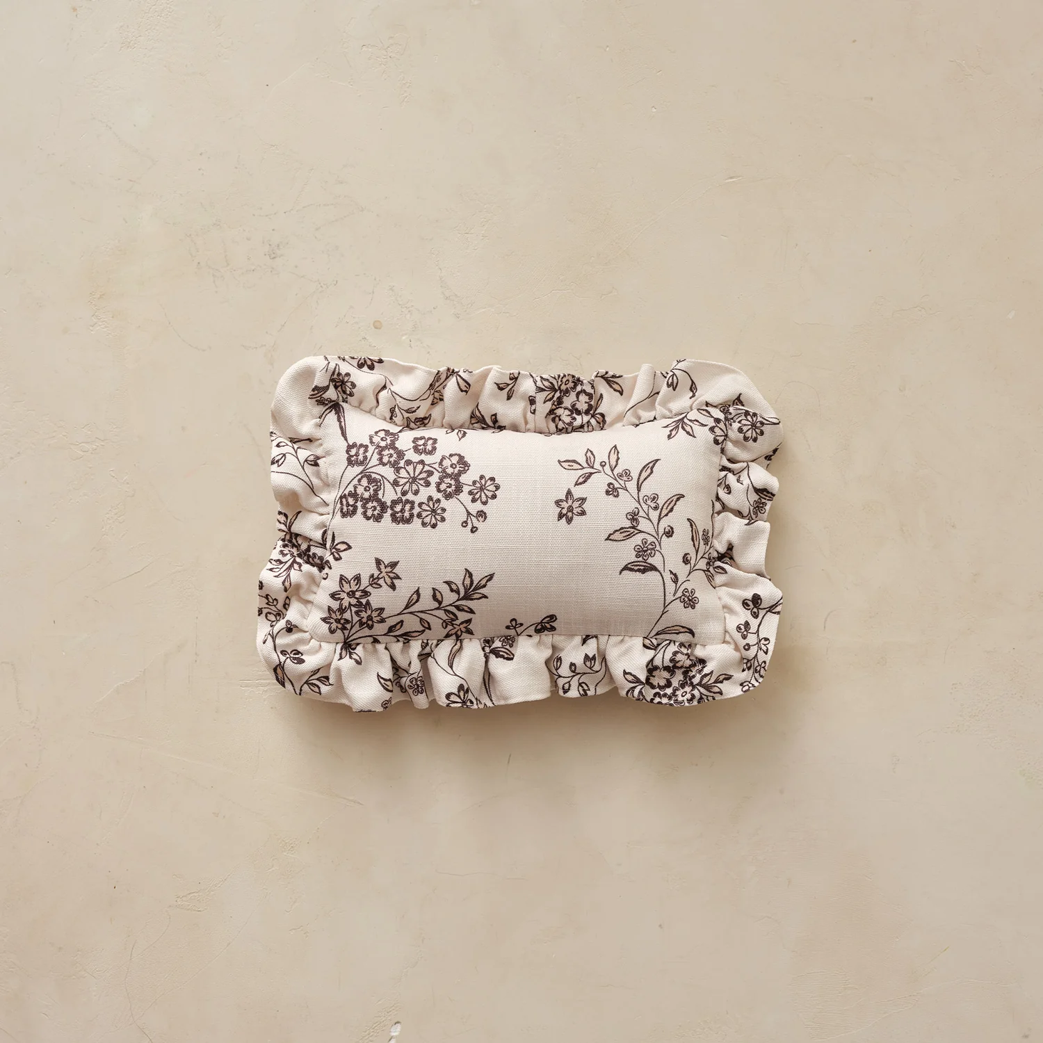Mini Ruffle Pillow | Kit