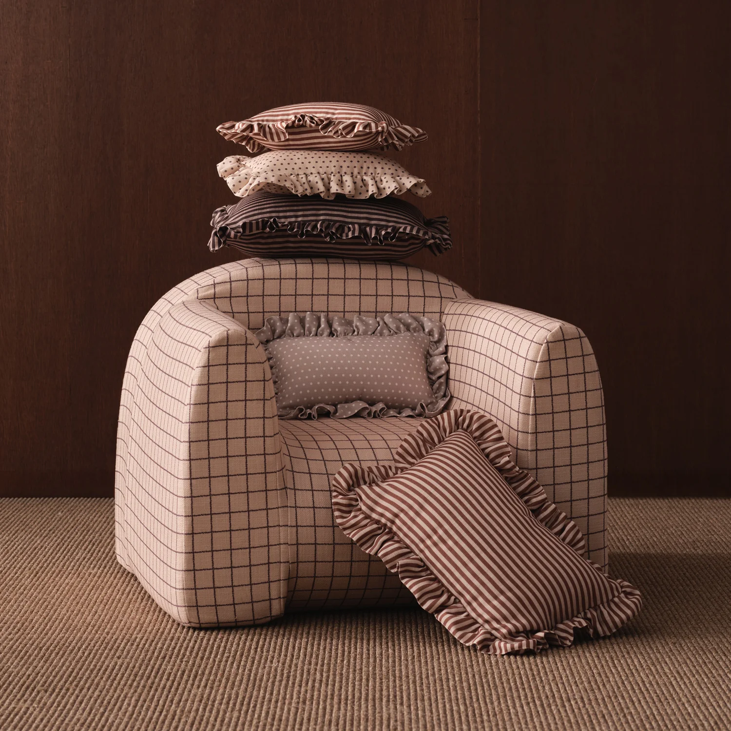 Medium Ruffle Pillow | Finley - Image 2