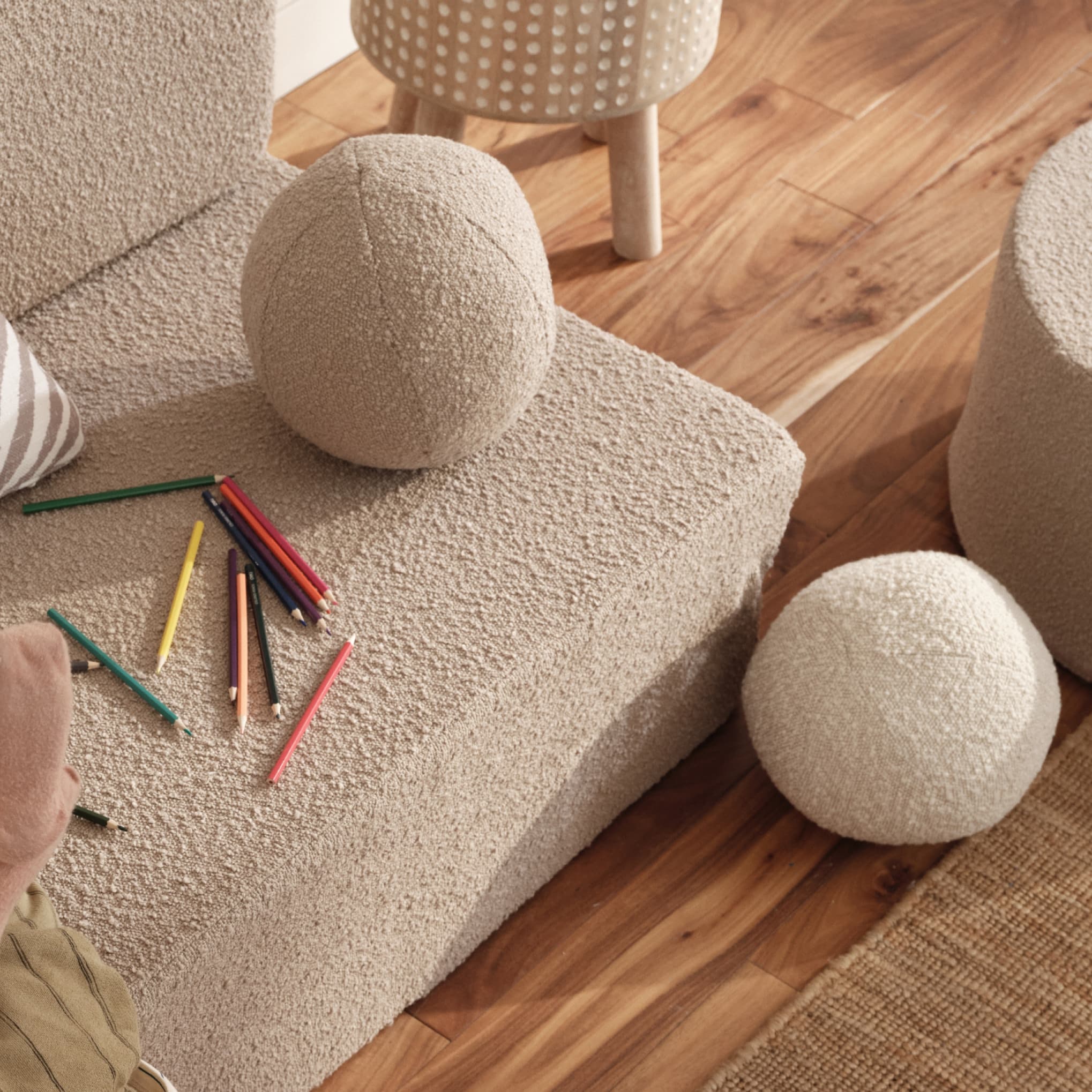 Sphere Pillow | Boucle - Image 3